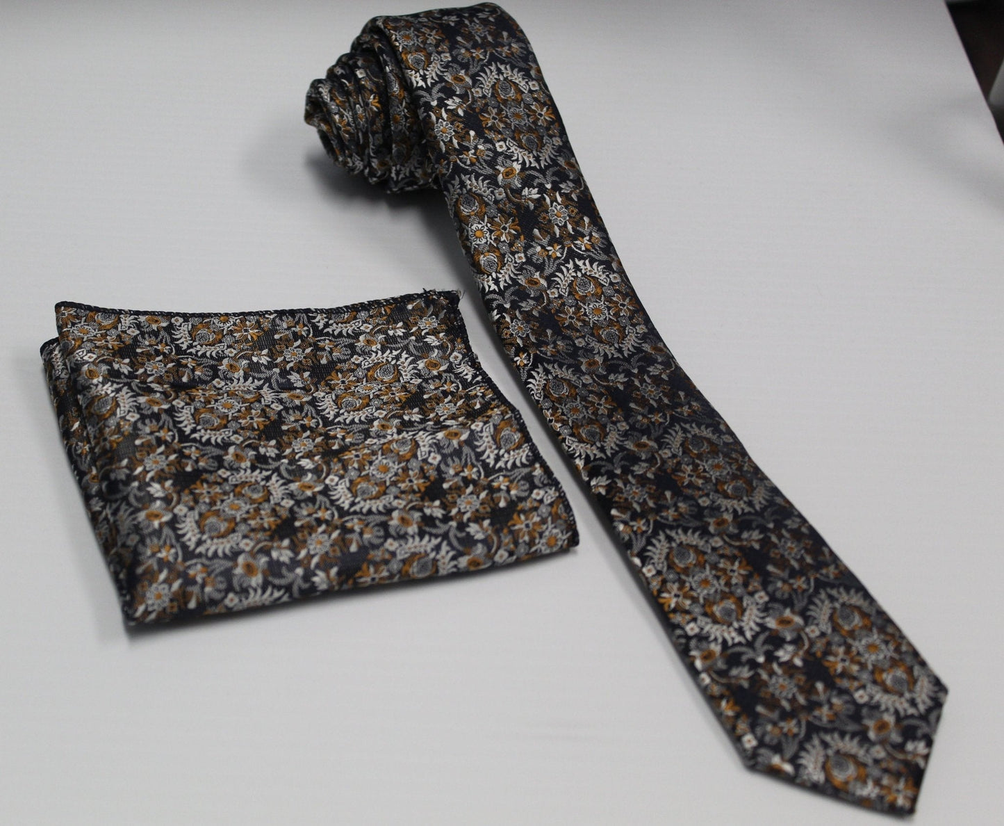 Vittorio Farina Men's Skinny Design Satin Necktie and Pocket Square - Suits You Sir - SD - 0001 -
