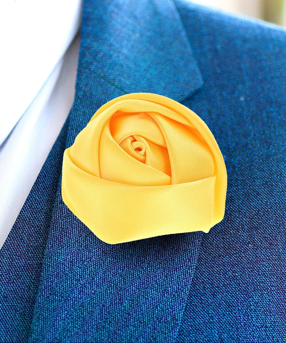 Vittorio Vico Unisex Satin Rose Bud Flower Lapel Pin - Suits You Sir - Yellow -